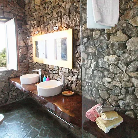 The Sea Farmhouse *